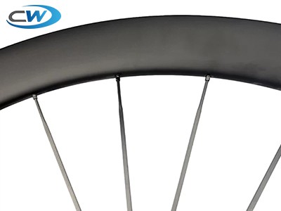 Говори на въглеродни влакна: перфектната комбинация от лека и висока производ...